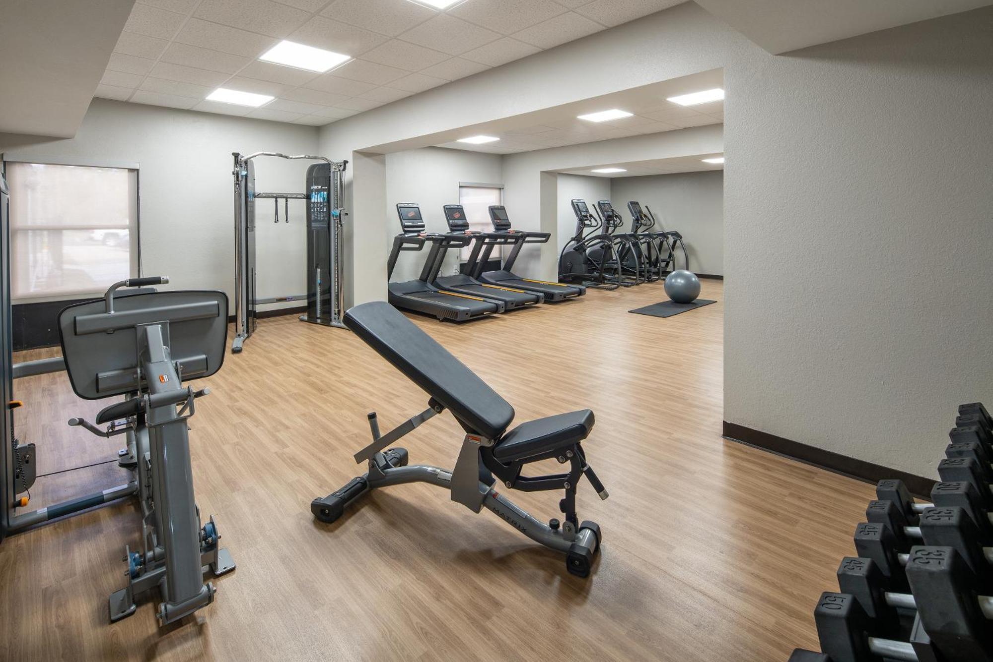 Four Points By Sheraton Александрия Екстериор снимка