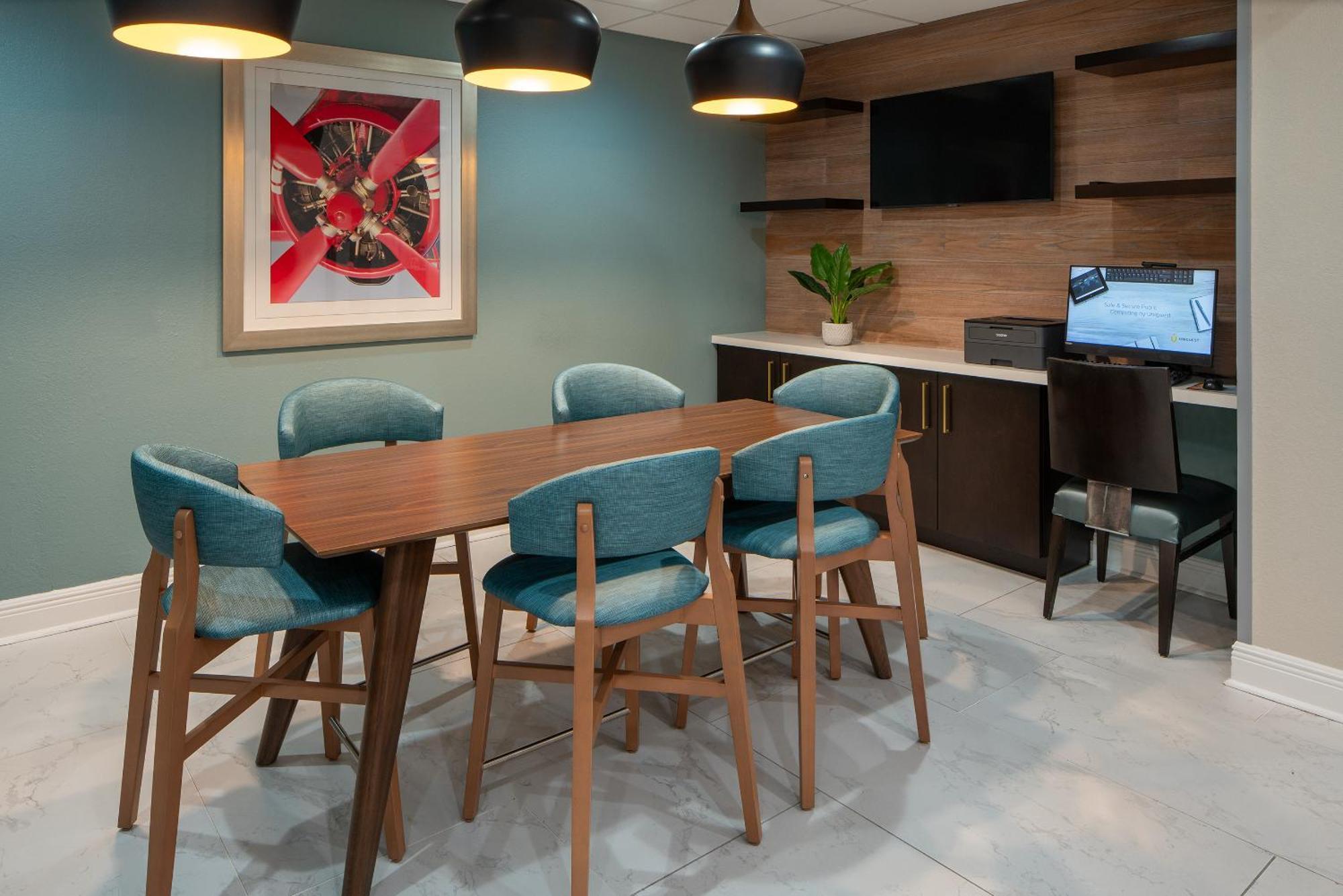 Four Points By Sheraton Александрия Екстериор снимка